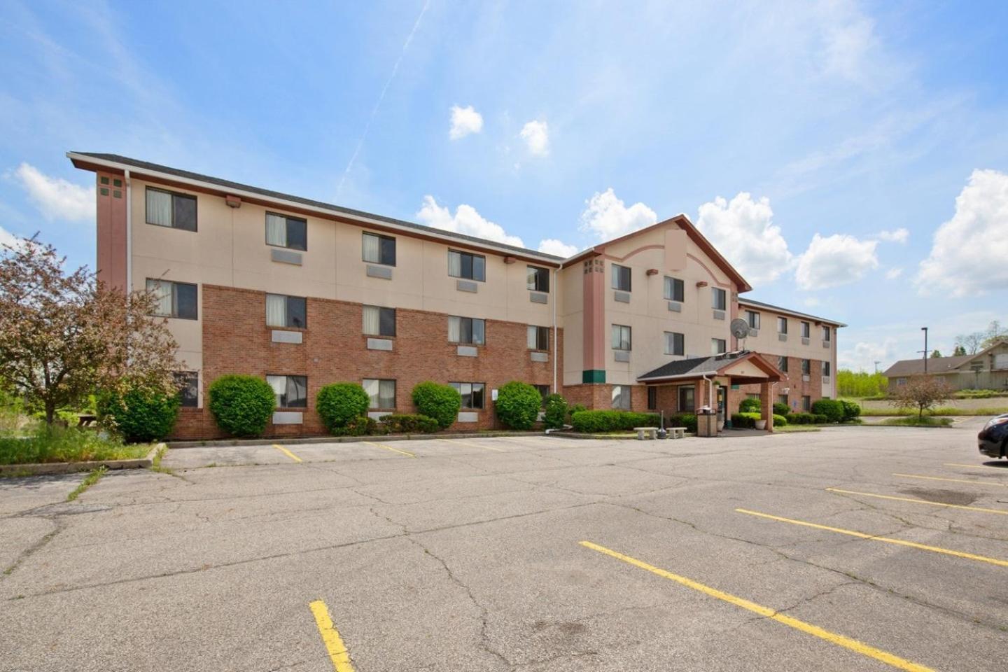 Oyo Hotel Portage I-94 Exteriér fotografie