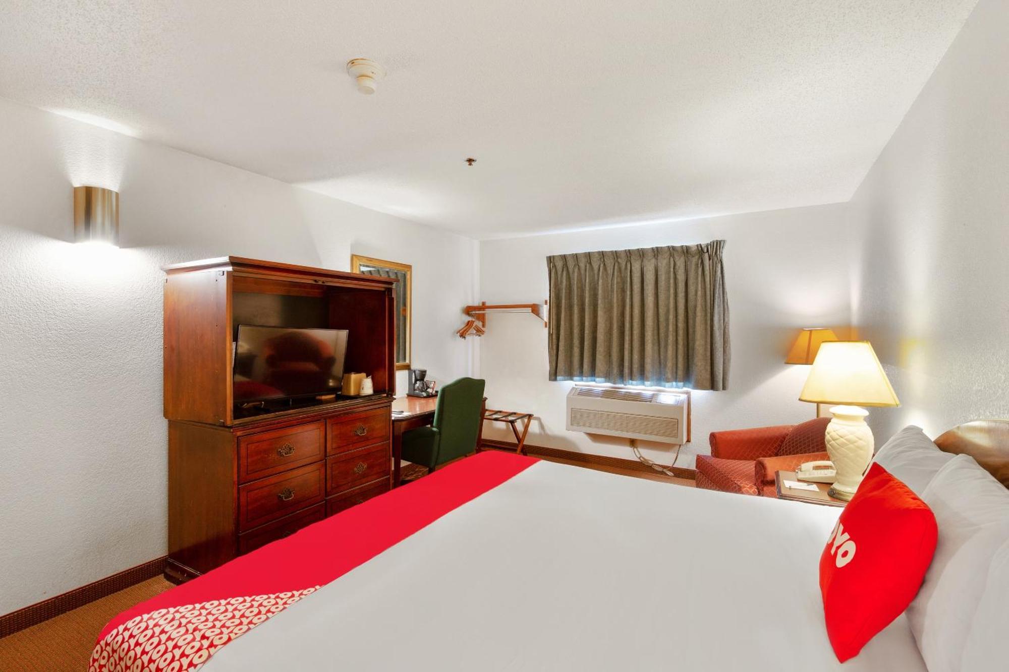 Oyo Hotel Portage I-94 Exteriér fotografie
