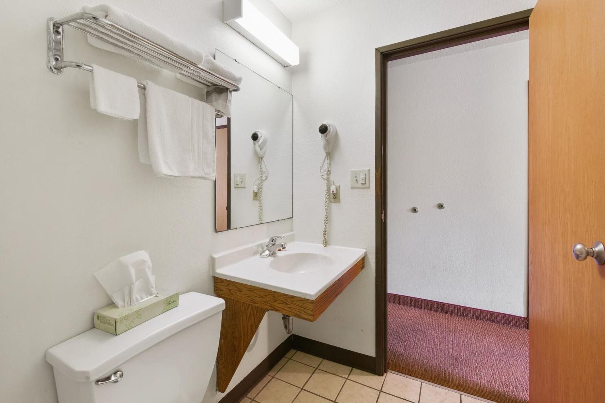 Oyo Hotel Portage I-94 Exteriér fotografie